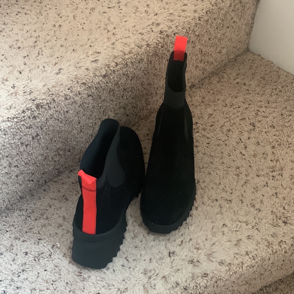 Nurture Denali Water Resistant Suede Lug Sole Platform Chelsea Boots